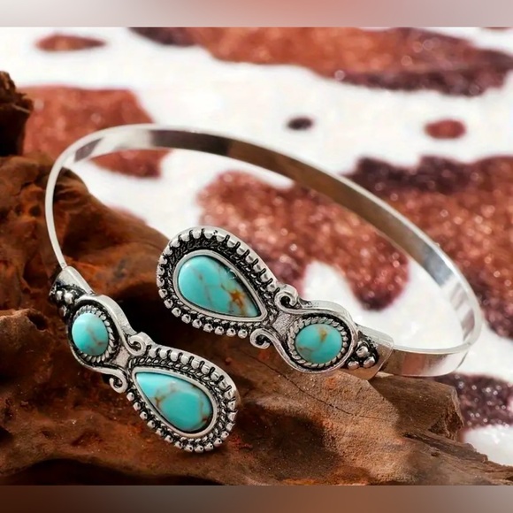 NEW women’s cuff bangle bracelet, silvery, faux turquoise stones, adjustable - Picture 3 of 3